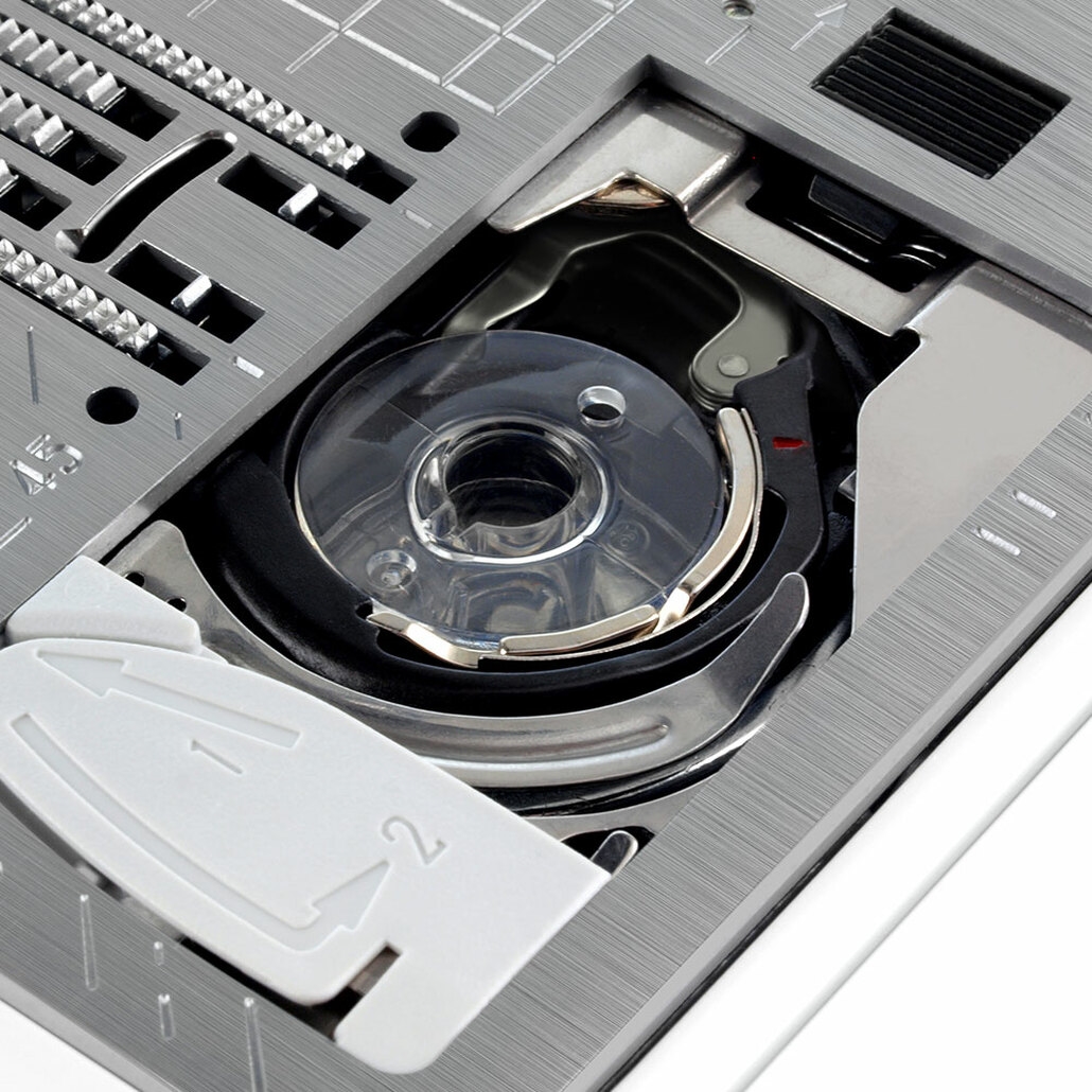 JAN Memory Craft 9850 Computerized Sewing and Embroidery Machine w/ FREE! 4-Piece V.I.P Reward Package and FREE! 2nd-Day Shipping